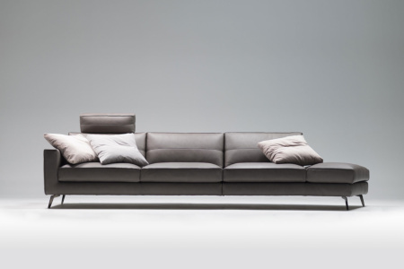 Nausicaa XL Sofa with Peninsula