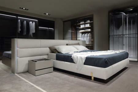 Niobe Offset Bed