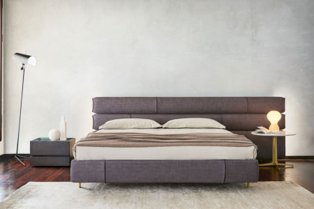 Niobe Offset Bed