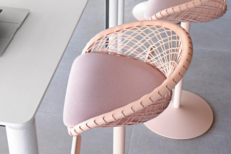 P47 Adjustable Bar Stool