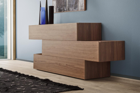 People Offset Dresser