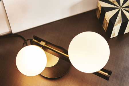 Planeta Table Lamp