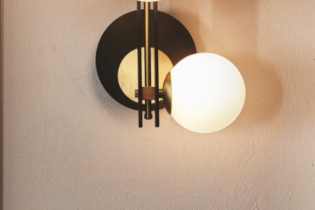 Planeta Wall Sconce
