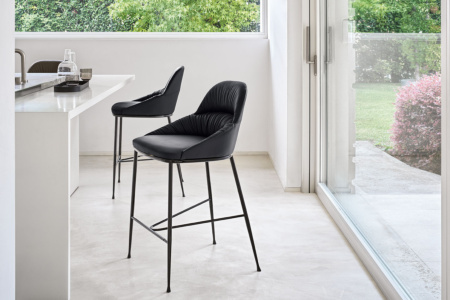 Queen Counter Stool Quickship 