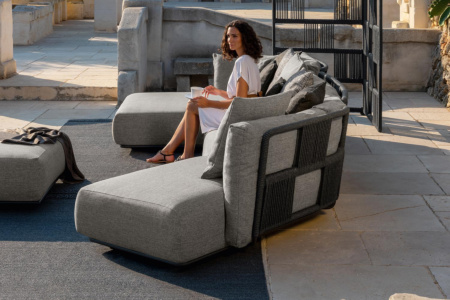 Scacco Angled Sectional Sofa with Chaise