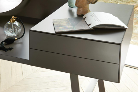 Segreto Vanity Table