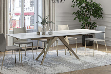 Somnia Dining Table
