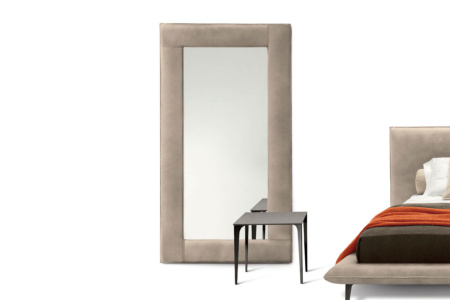 Roomie Mirror
