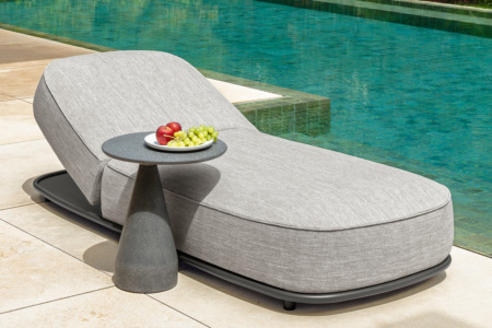 Swipe Chaise Lounge