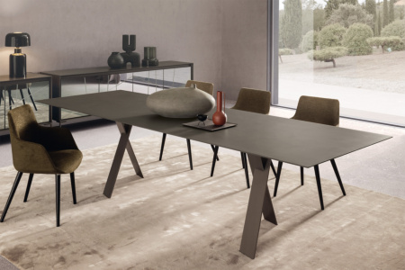 Tailor Dining Table