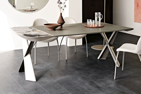 Terminal Keramik Drive Console Table