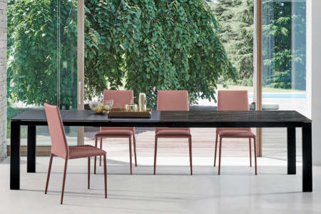 Tom Extension Dining Table