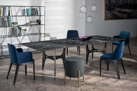 Universe XXL Dining Table