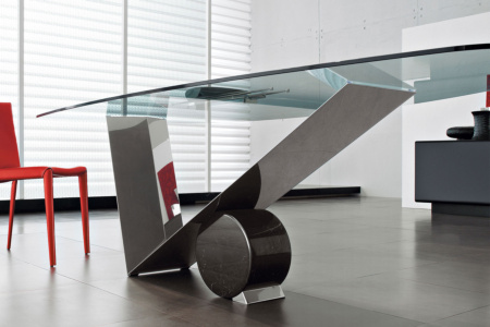 Valentinox Dining Table