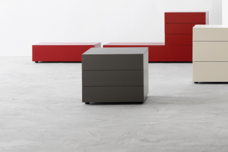 Valeo 3-Drawer Nightstand