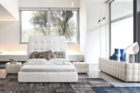 Venice Night Dresser