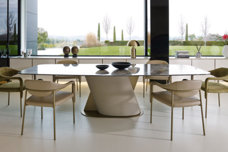 Venus Dining Table