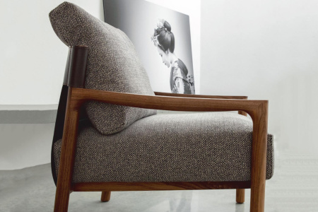 Vera Armchair