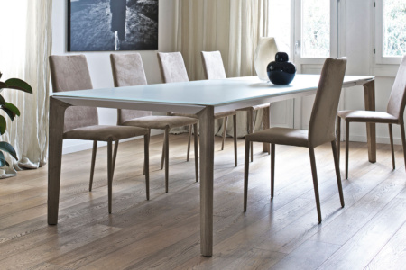 Versus Extension Dining Table
