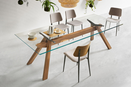 Zeus Dining Table