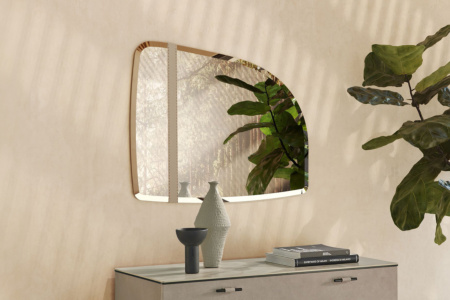 Zoom Shaped Mirror