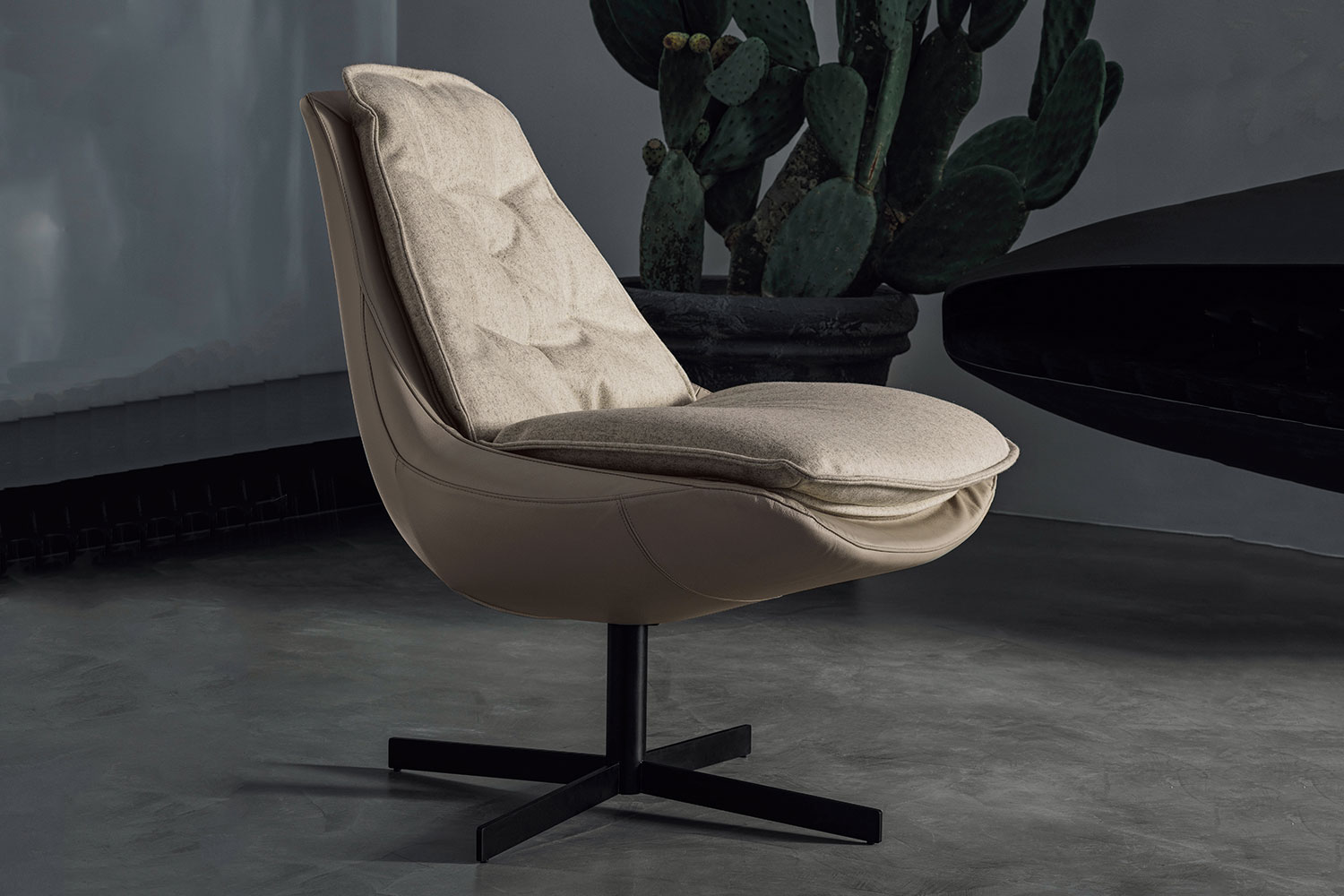 Daya Armchair