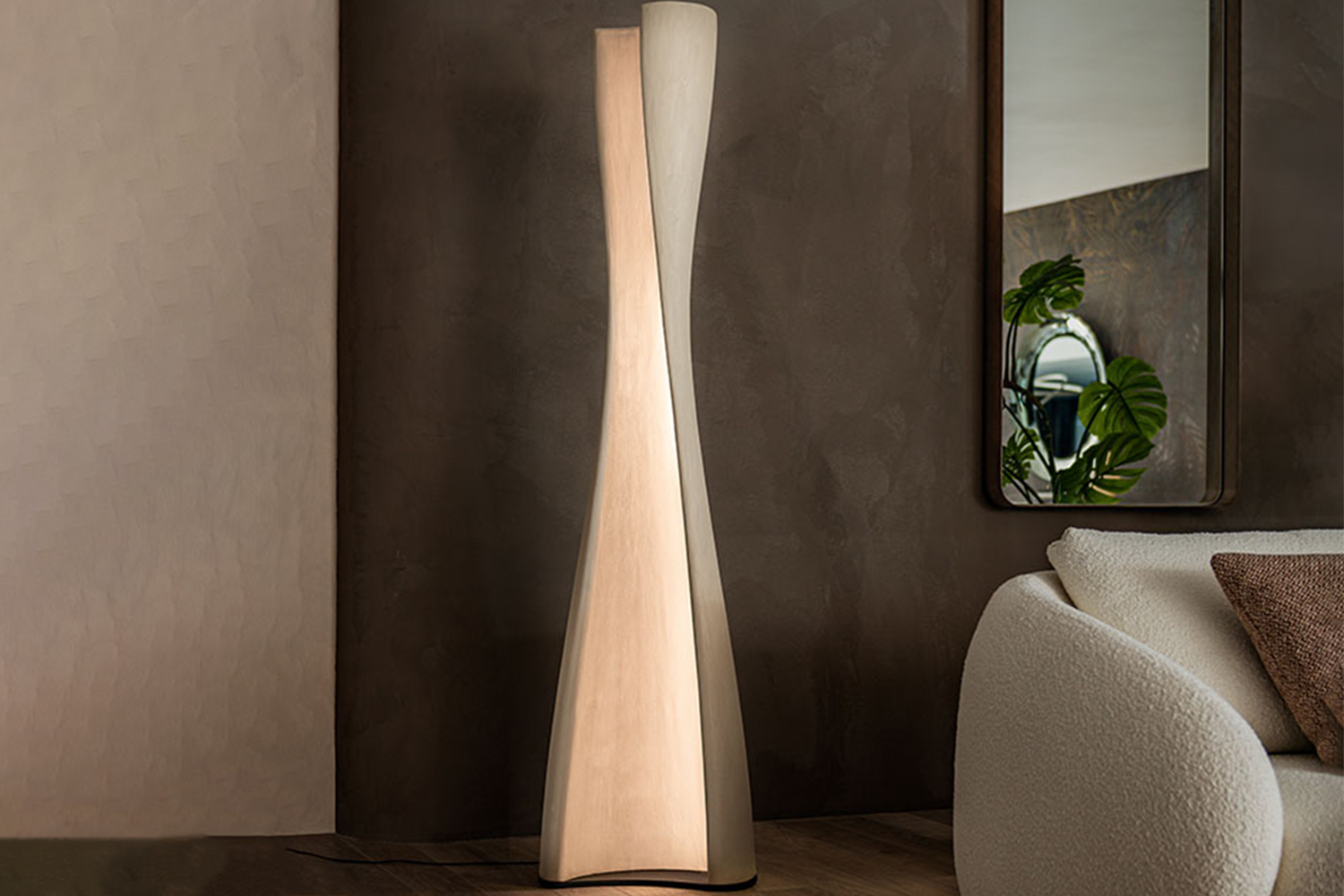 Diploma Floor Lamp