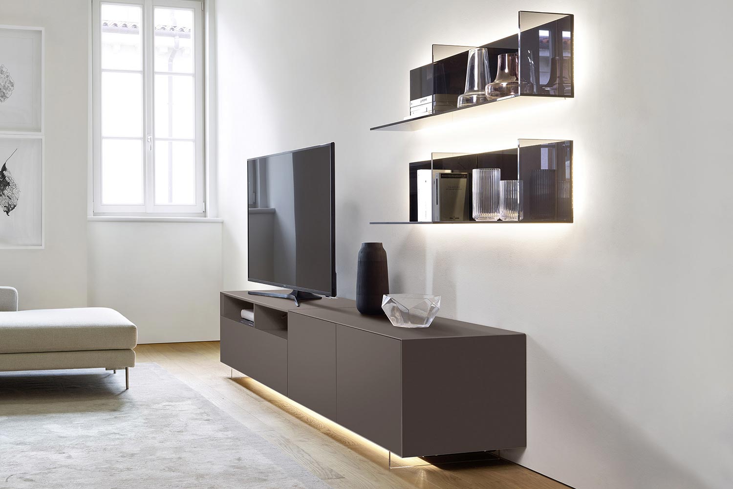 Domino Open 60H TV Stand