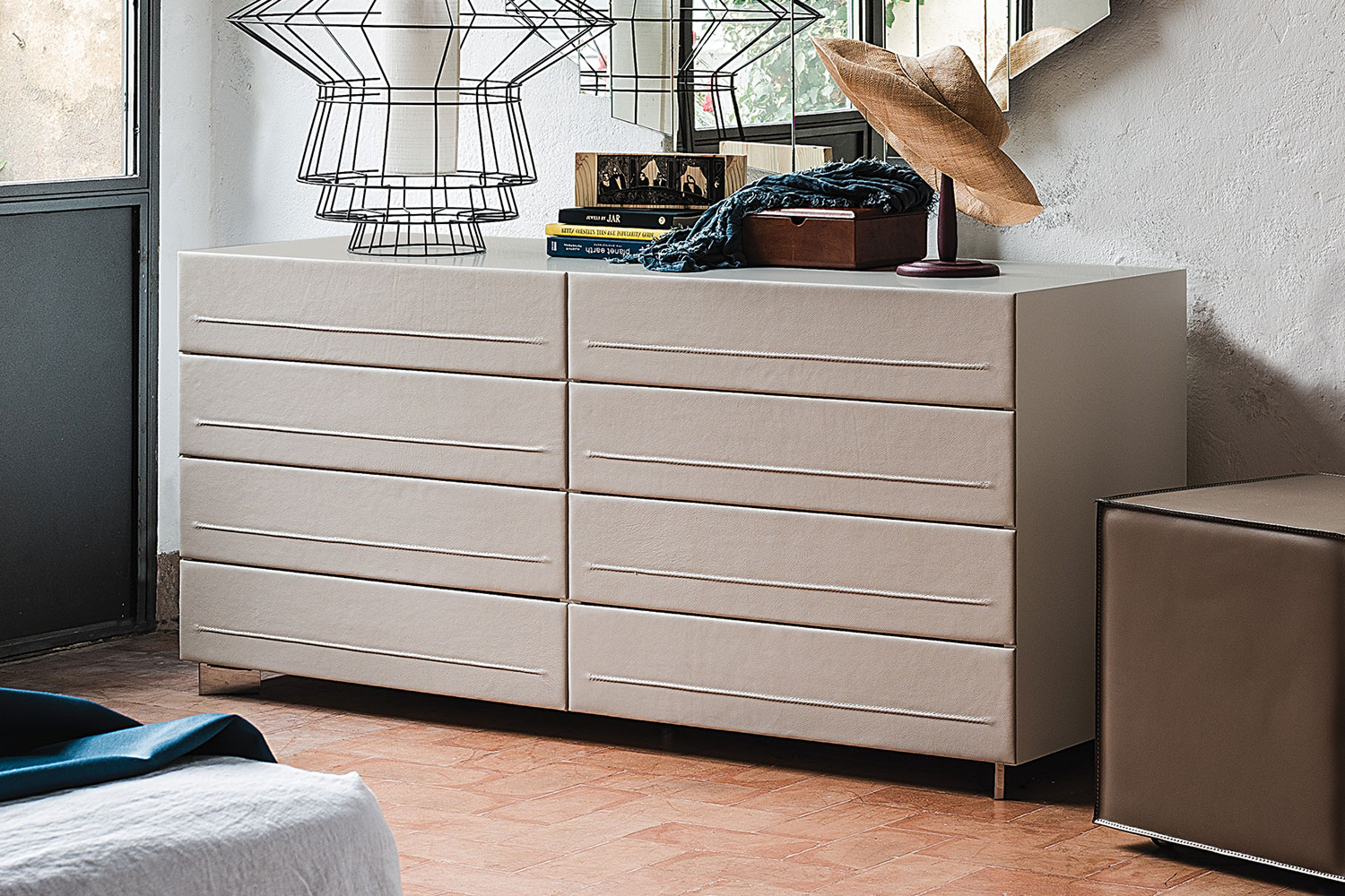 Dyno Leather Dresser