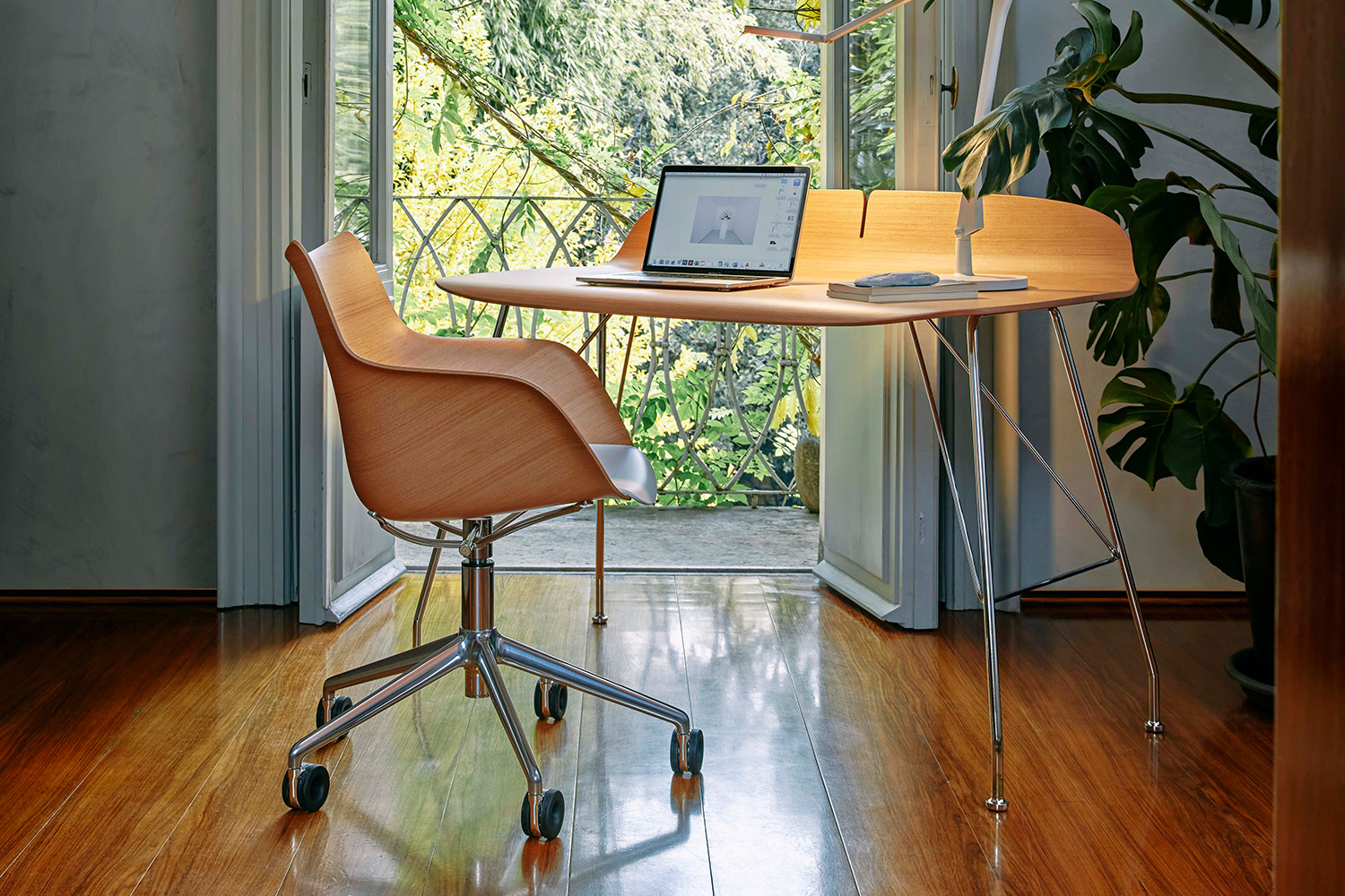 Earl of Wood Office Desk