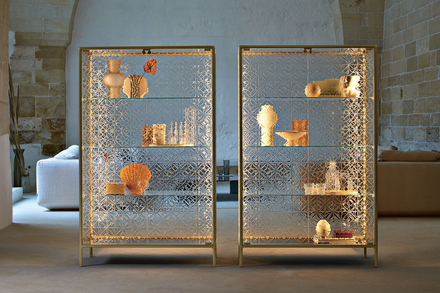 Echo Display Cabinet