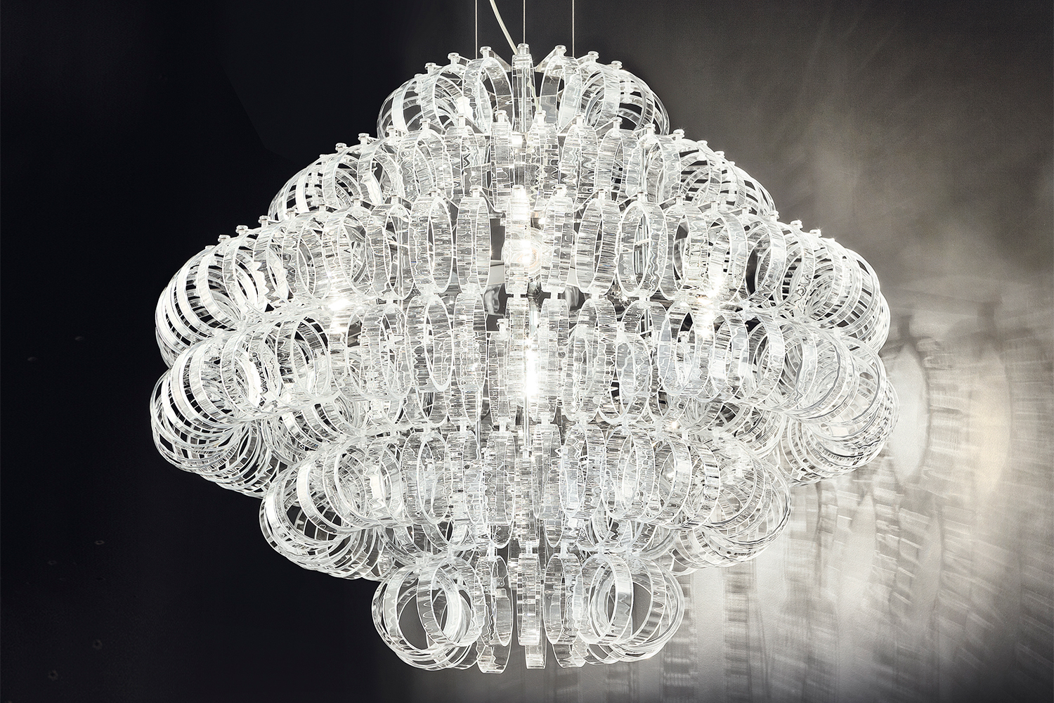 Ecos Chandelier