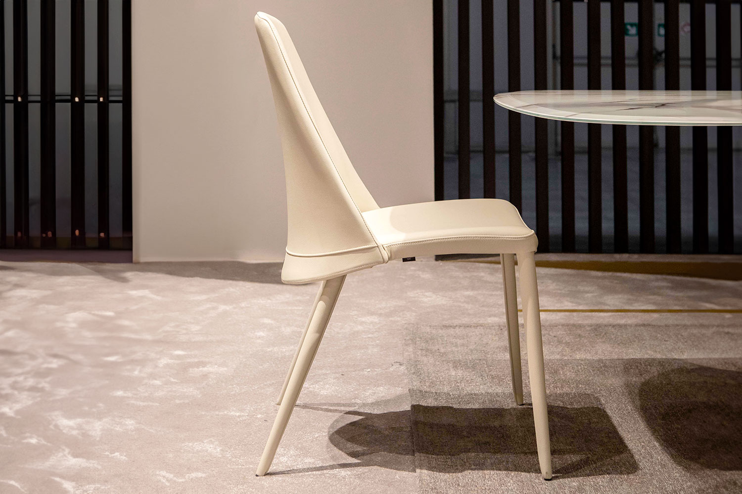 Elmo Plus Dining Chair