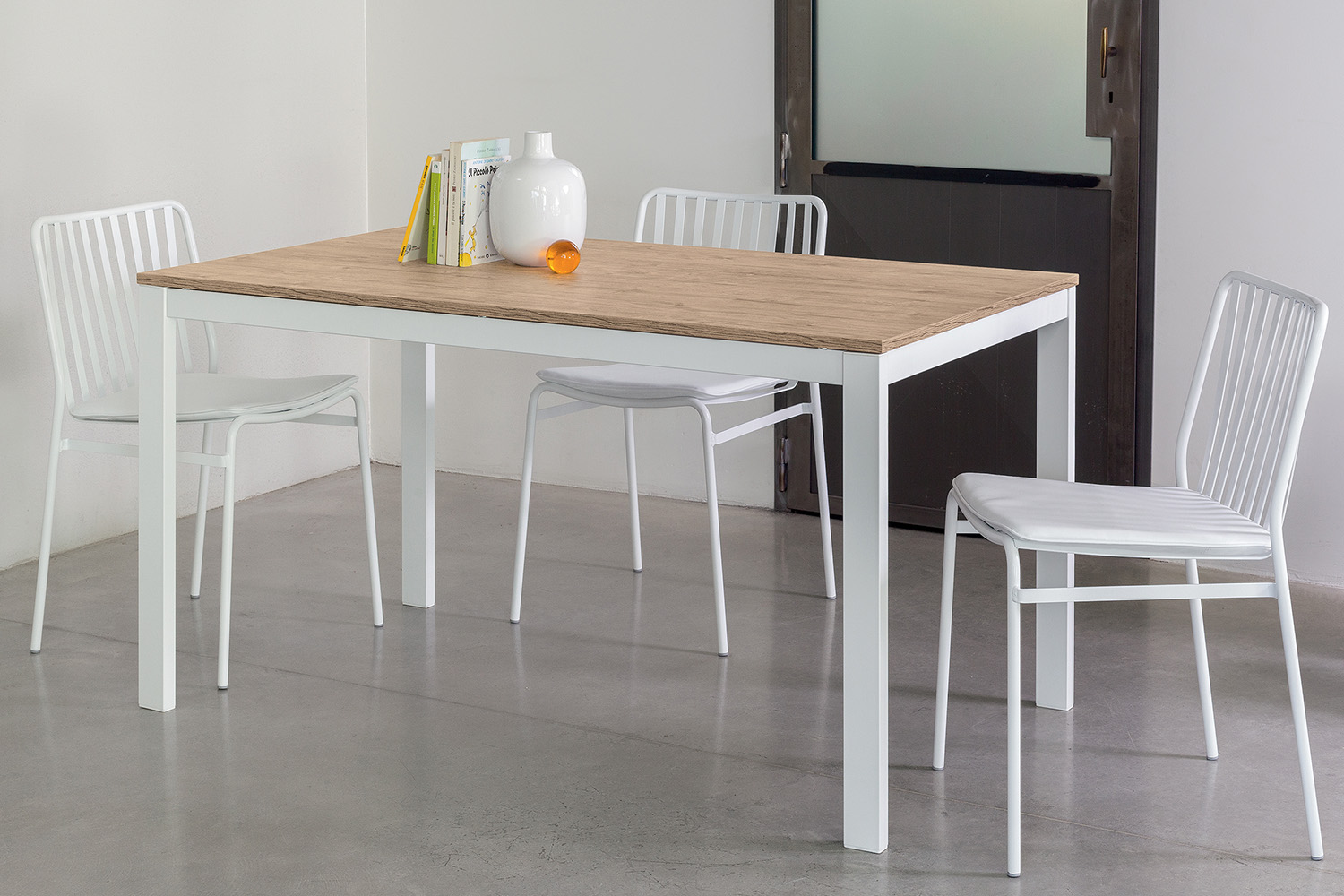 Eos Extension Dining Table