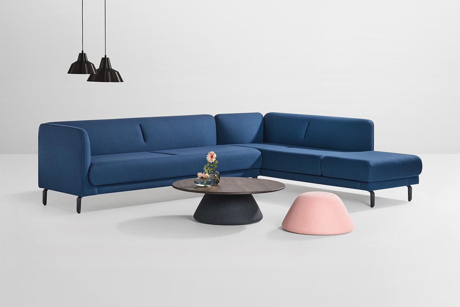 Figura Corner Sectional Sofa With Peninsula