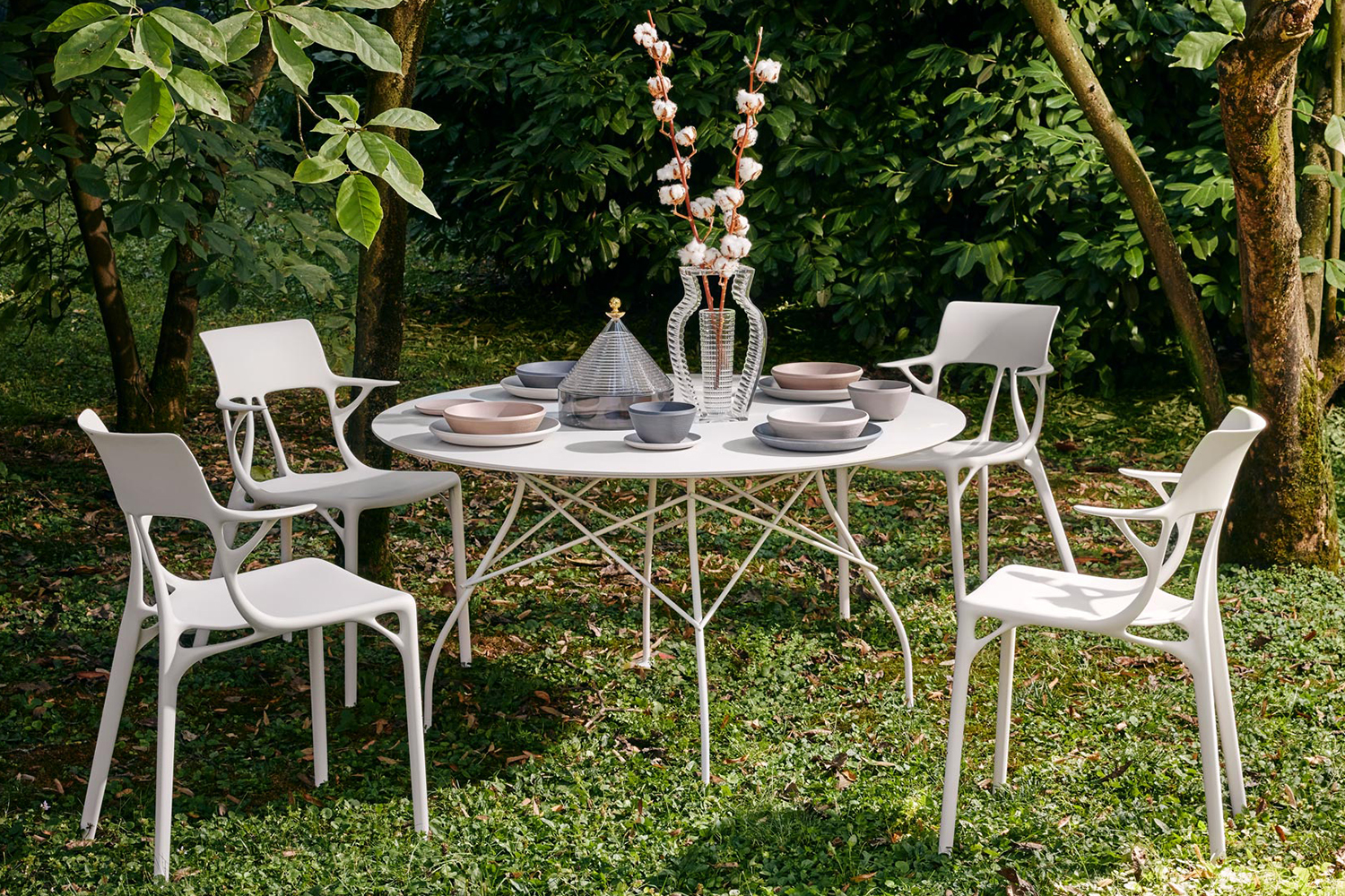 Glossy Outdoor Dining Table