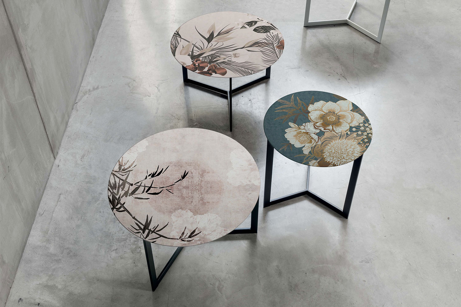 Joy Decor End Table