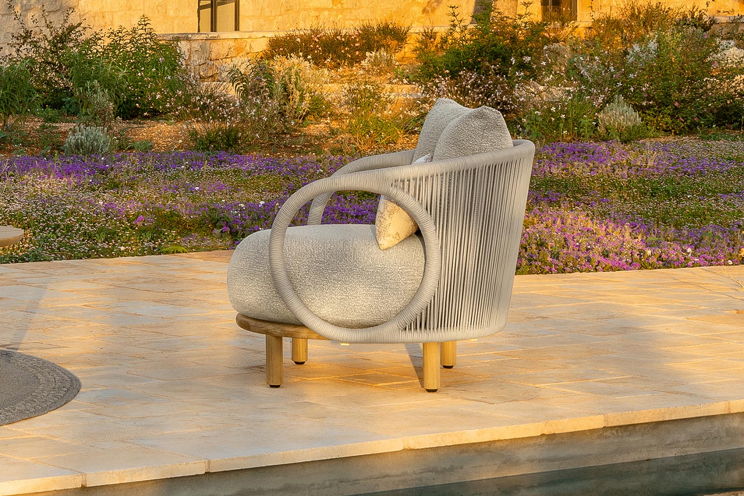 Karen Lounge Armchair