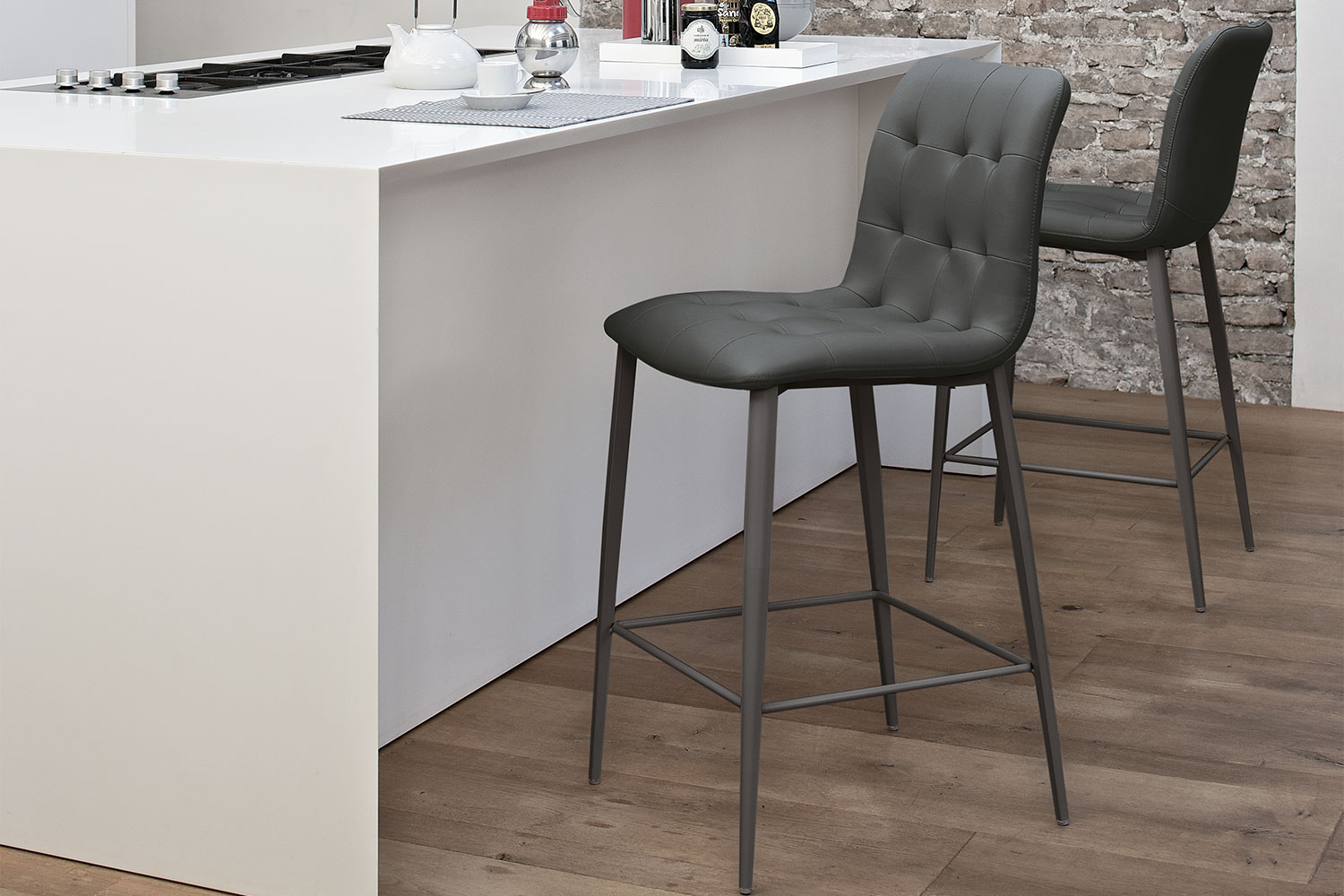 Kuga Counter Stool Quickship