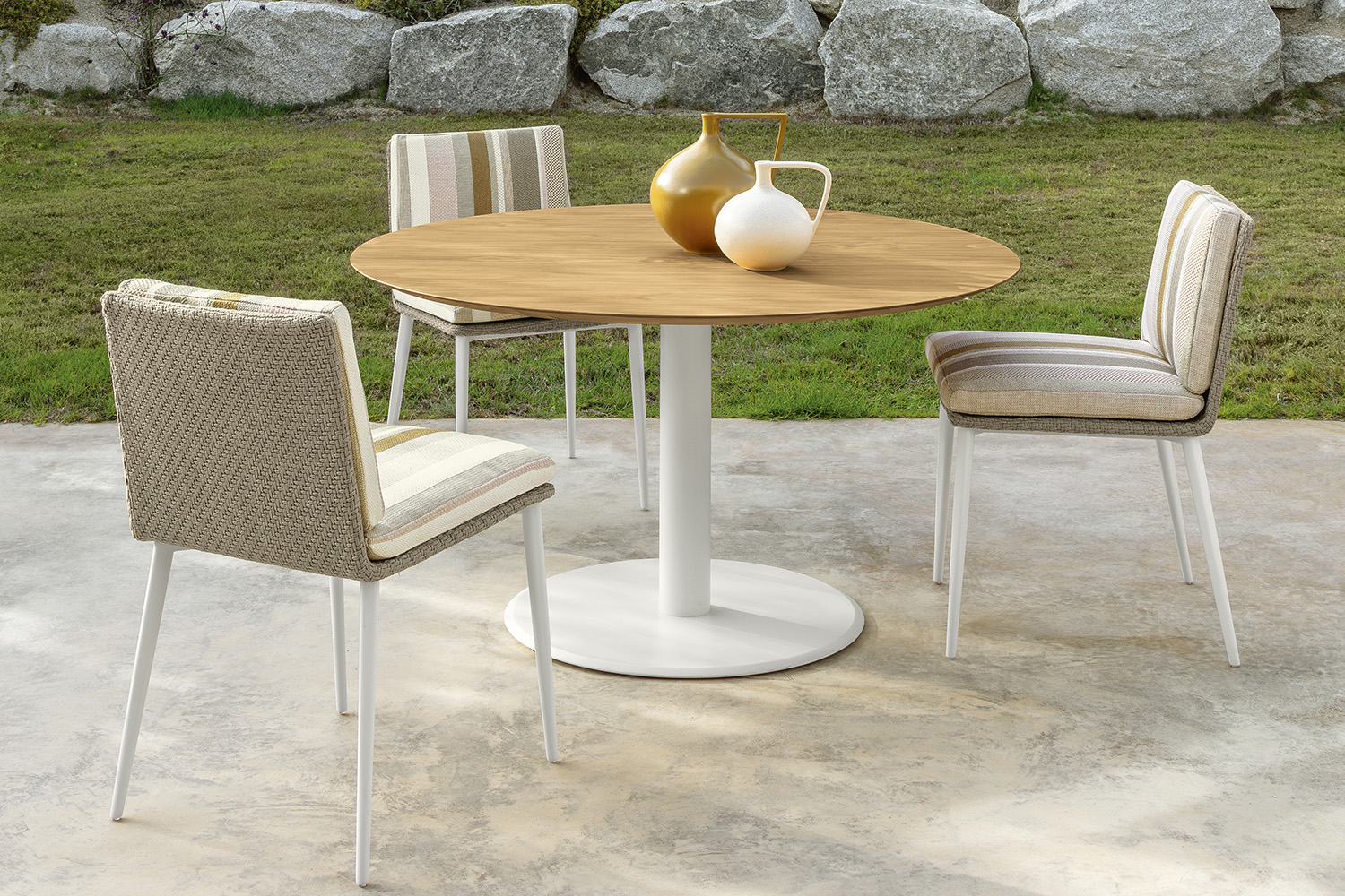 Leaf Bistro Table