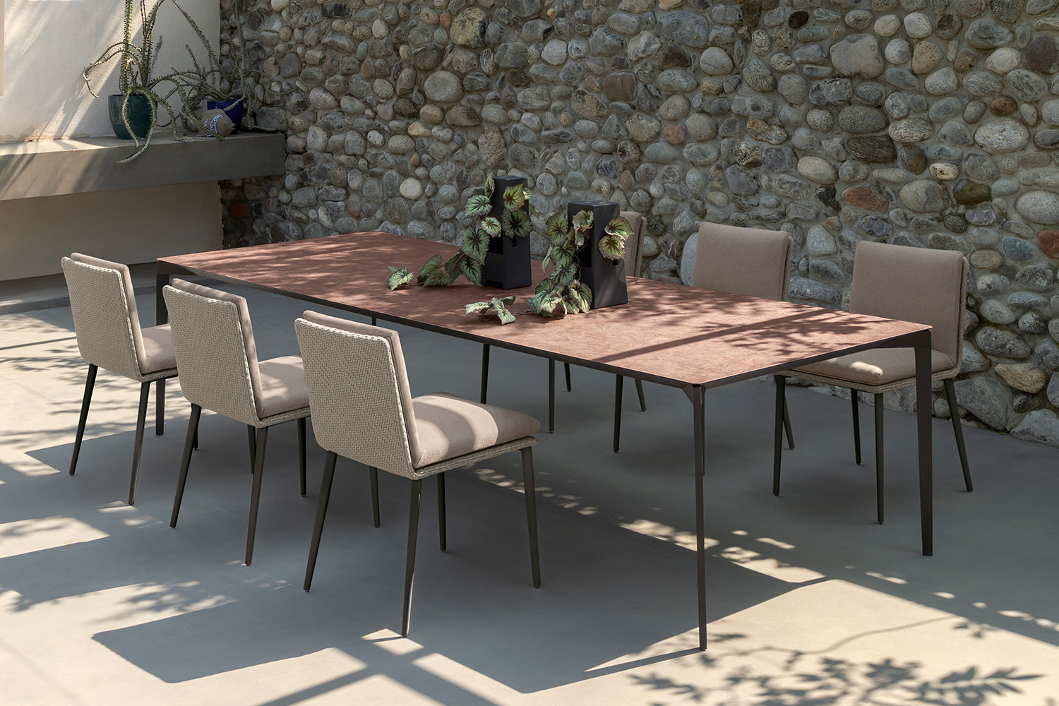 Leaf Dining Table