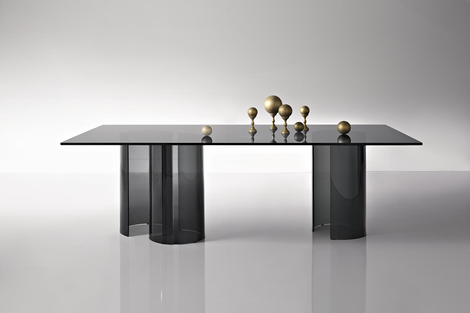 Luxor Dining Table
