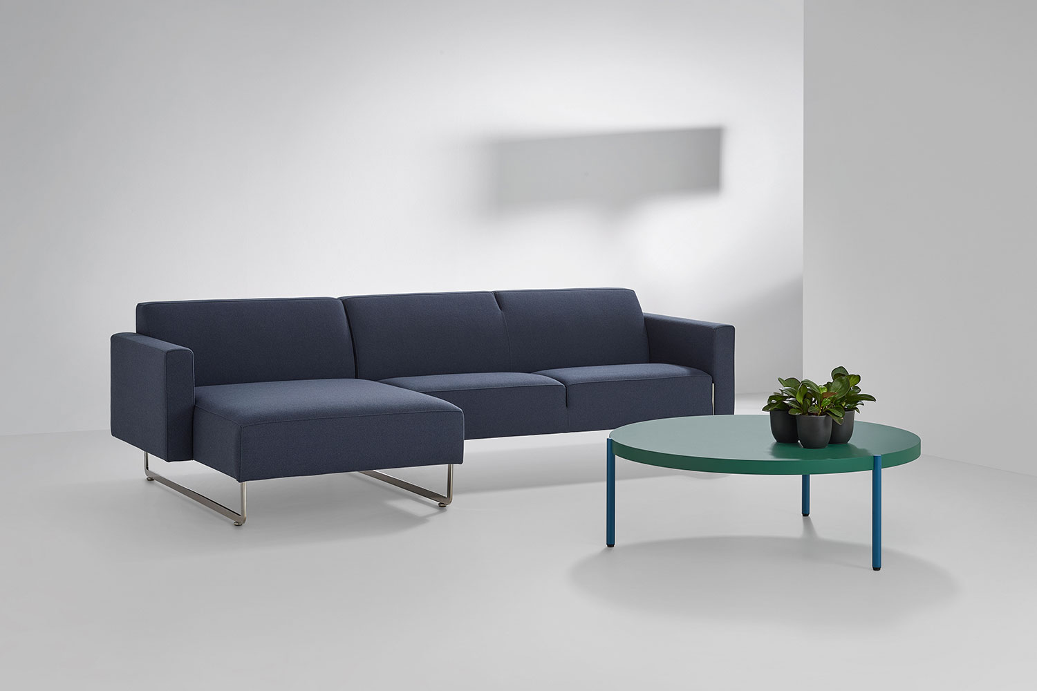 Mare Chaise Sectional Sofa