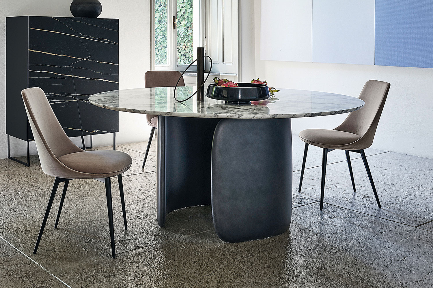 Mellow Round Dining Table