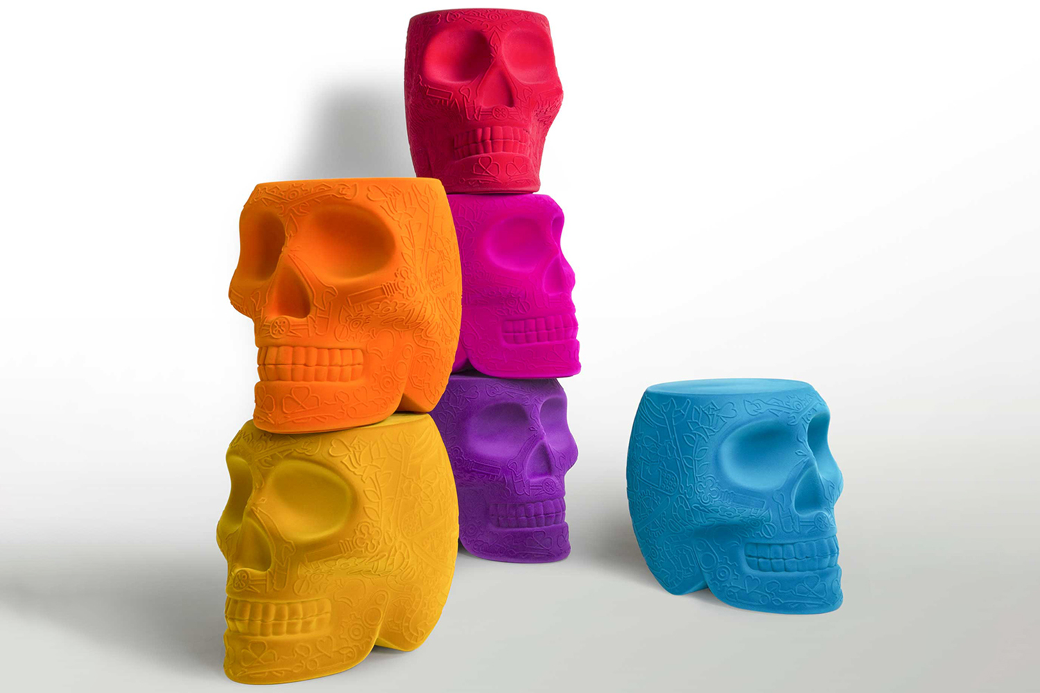 Mexico Velvet Sidetable and Stool