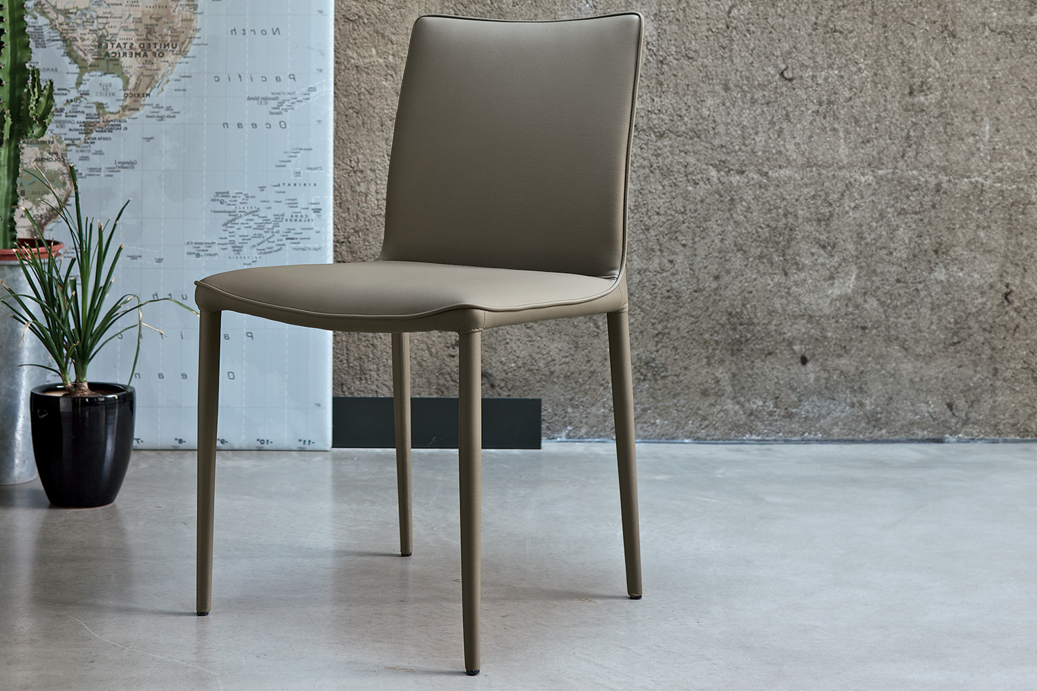 Nata Upholstered Dining Chair
