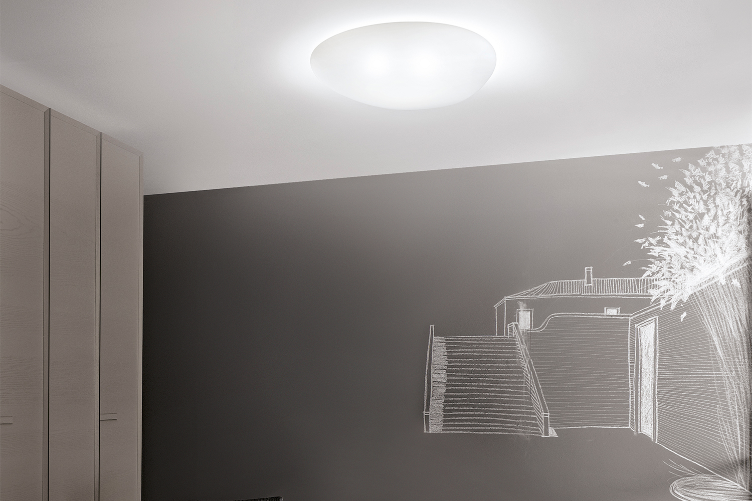 Neochic Flush Mount