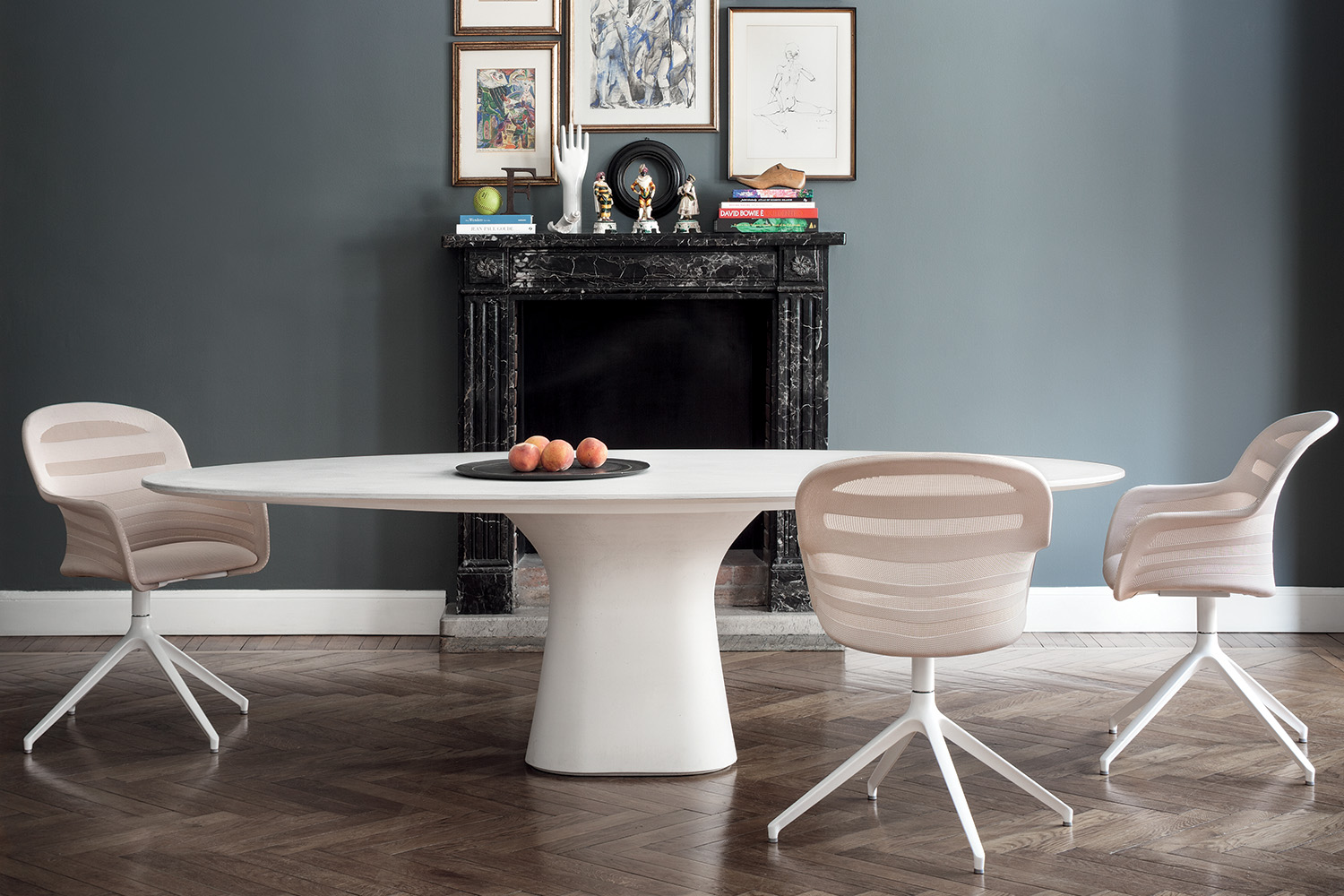 Podium Oval Dining Table