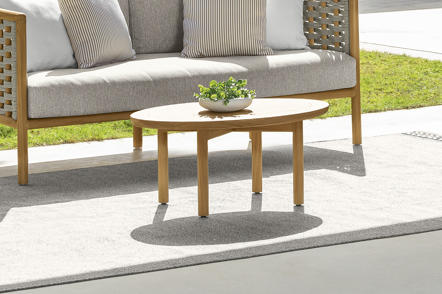 Prichi Coffee Table