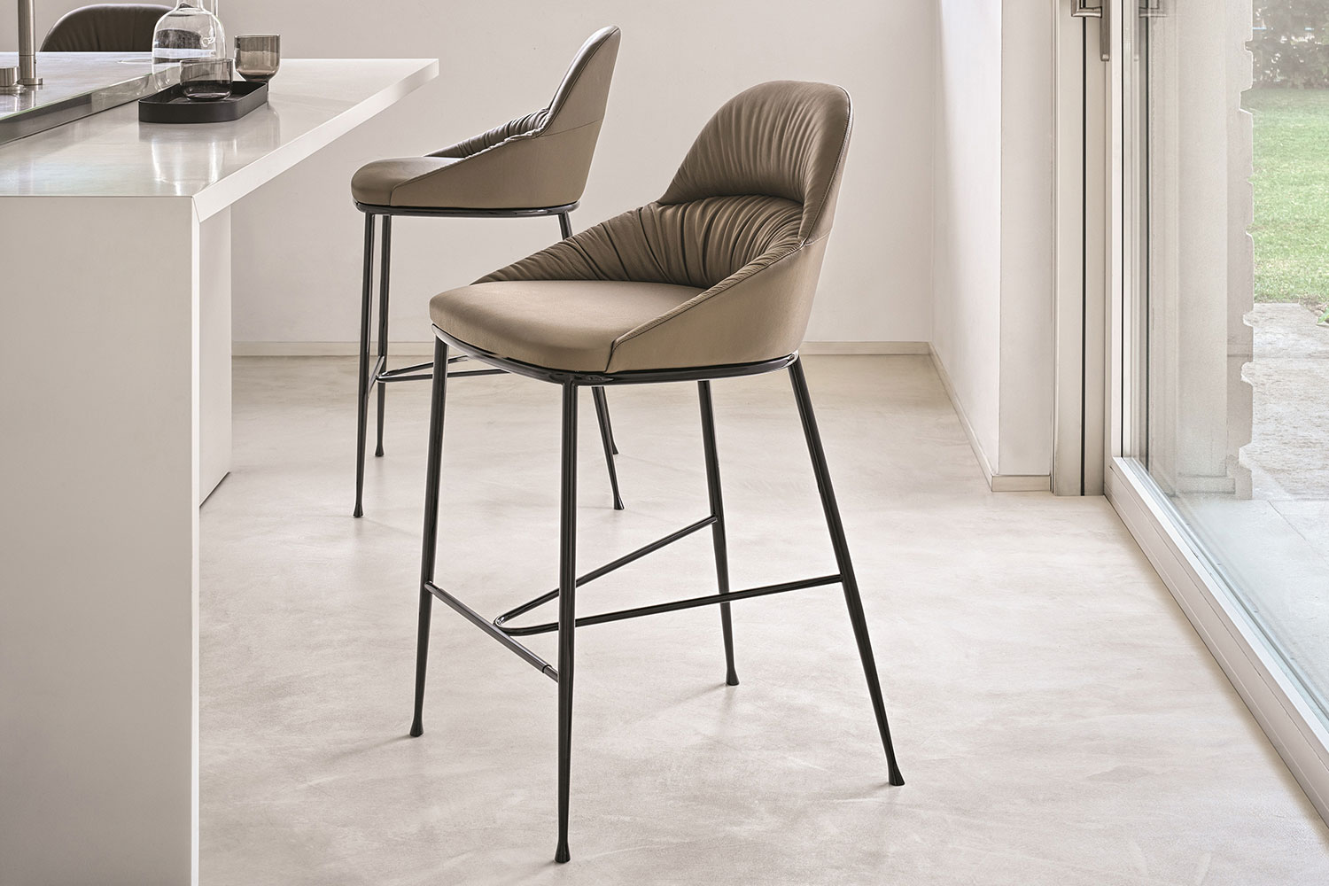 Queen Counter Stool Quickship 